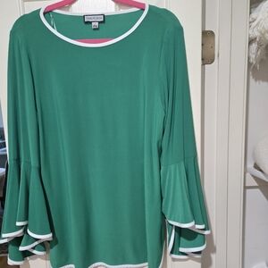 NWOT Sam & Jess bell sleeve blouse